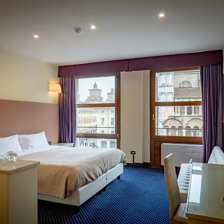 The Dome - Panoramic * フェラーラ