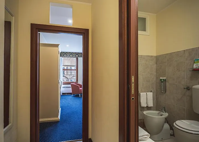 The Dome - Panoramic * フェラーラ