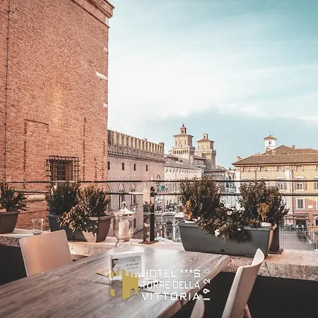 Panoramic Torre Della Vittoria 3* 페라라