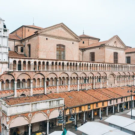 The Dome - Panoramic * Ferrara