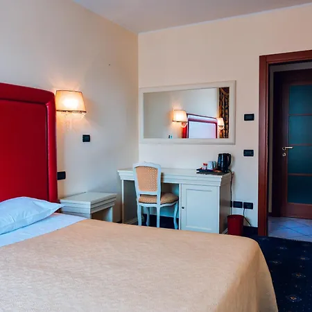 Panoramic Torre Della Vittoria 호텔 3*