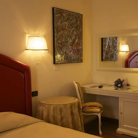 Panoramic Torre Della Vittoria 호텔