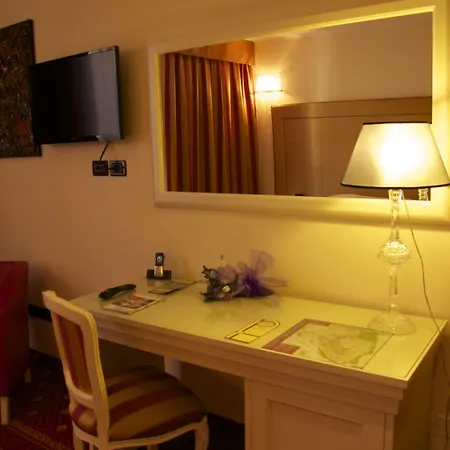 Panoramic Torre Della Vittoria 3*