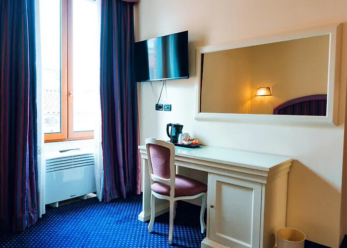 The Dome - Panoramic * Ferrara