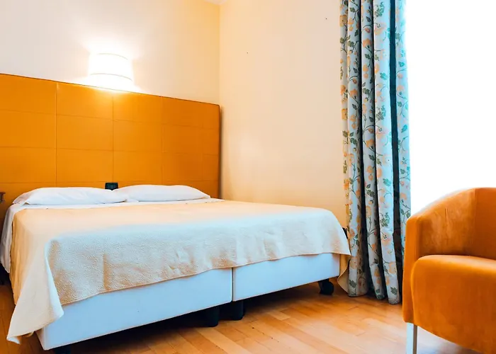 The Dome - Panoramic * Ferrara