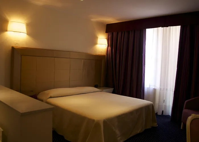 The Dome - Panoramic * Ferrara