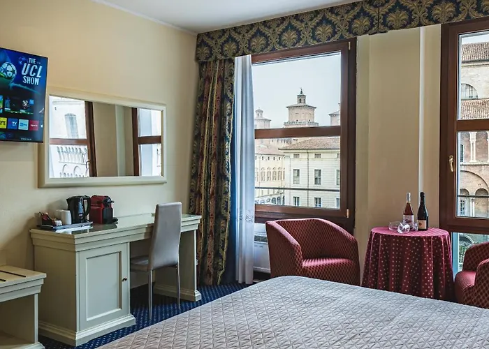 The Dome - Panoramic * Ferrara