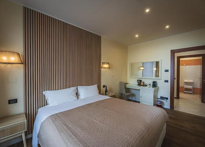 The Dome - Panoramic *